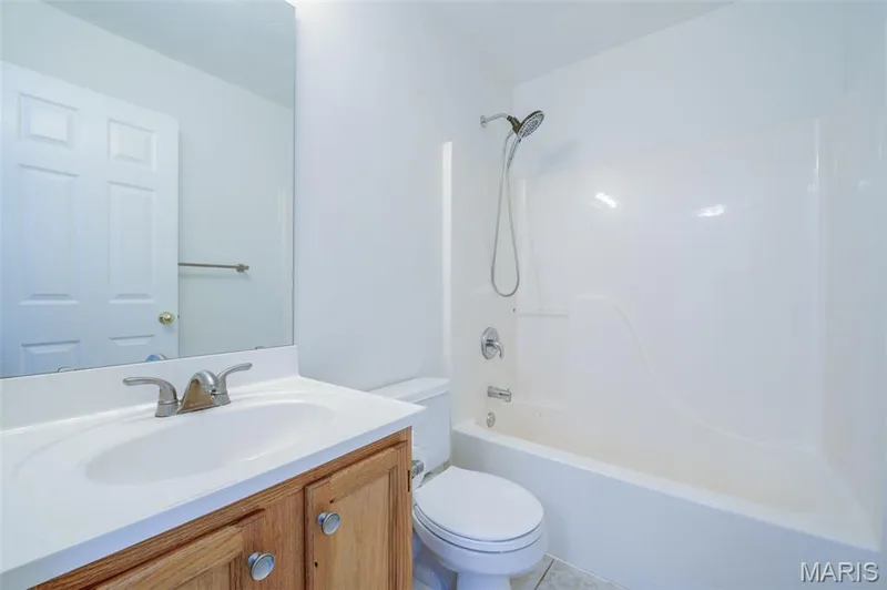 Hall Bath with New Showerhead — 868 Molloy Drive, O'Fallon, MO 63366