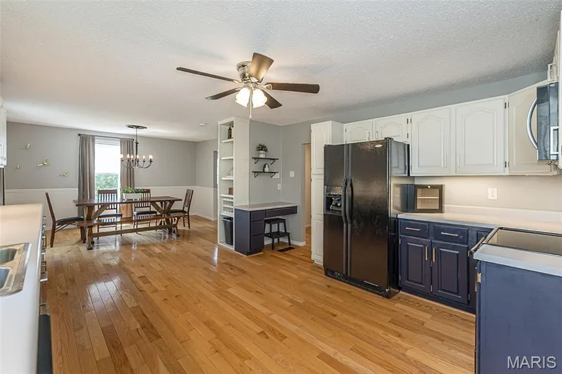 Ceiling fan — 17723 Mueller Road, Wildwood, MO 63038