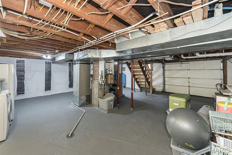 There are 2 garages in Lower level — 17723 Mueller Road, Wildwood, MO 63038
