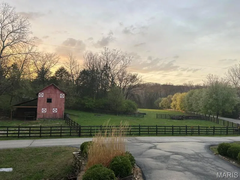 4945 Fox Bridge Road, Wildwood, MO 63069 — listing photo 4 of 77