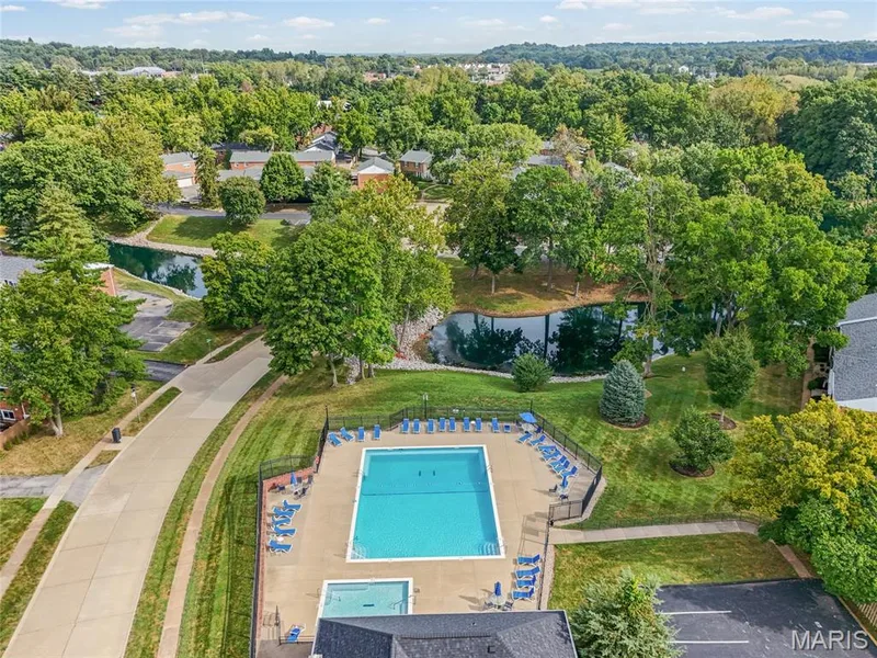 13419 Land O Woods Drive #1, Chesterfield, MO 63141 — listing photo 26 of 30