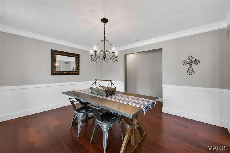 932 Bentley Park Circle, O'Fallon, MO 63368 — listing photo 7 of 89