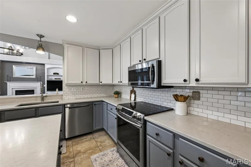 932 Bentley Park Circle, O'Fallon, MO 63368 — listing photo 18 of 89