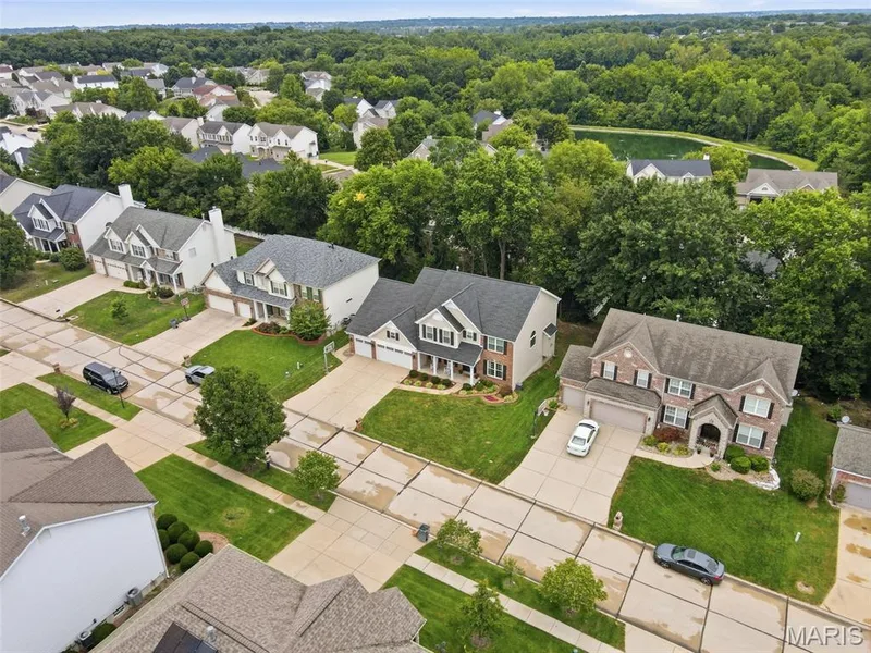 932 Bentley Park Circle, O'Fallon, MO 63368 — listing photo 77 of 89