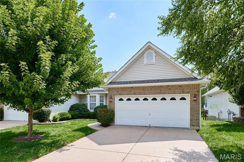 239 Park Ridge Drive #74B, O'Fallon, MO 63366 — listing photo 1 of 72