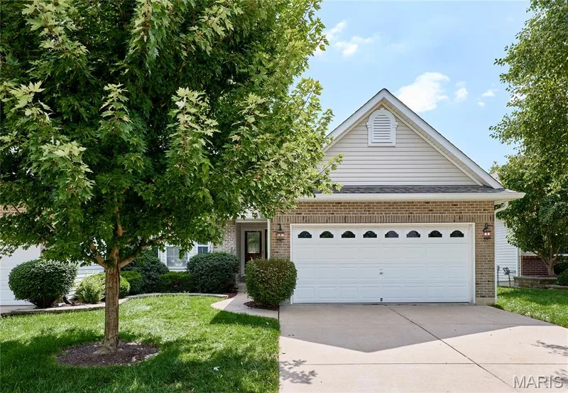 239 Park Ridge Drive #74B, O'Fallon, MO 63366 — listing photo 2 of 72