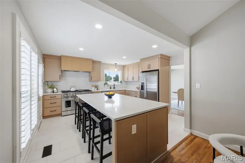 165 Saddleford Drive, Chesterfield, MO 63017 — listing photo 5 of 42