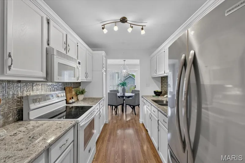 New Upgraded Refrigerator!! — 16252 Lea Oak Court, Chesterfield, MO 63017
