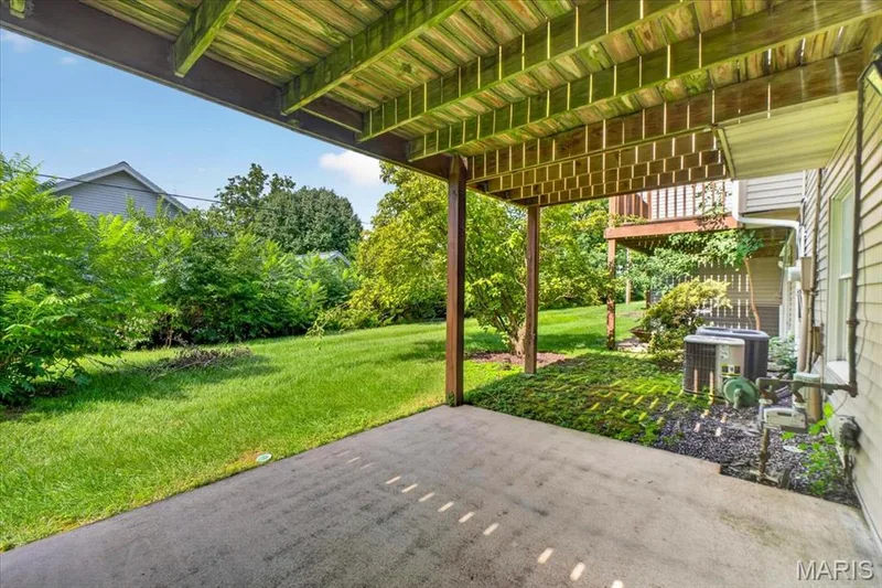 Nice Private Yard!! — 16252 Lea Oak Court, Chesterfield, MO 63017