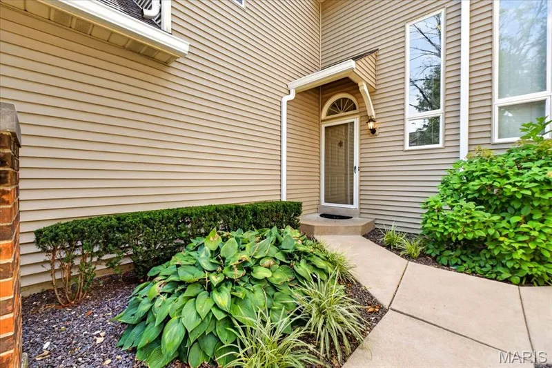 16252 Lea Oak Court, Chesterfield, MO 63017 — listing photo 35 of 37