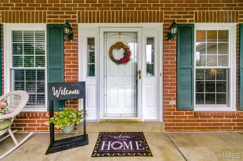1305 Renaissance Place, Weldon Spring, MO 63304 — listing photo 2 of 66