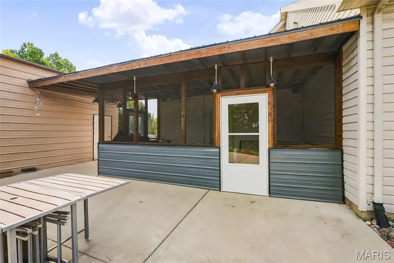 20x10 screened porch — 1 Priority Drive N, Wentzville, MO 63385
