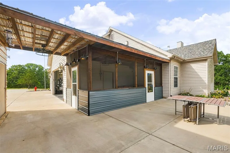 Pass through from front to rear of house — 1 Priority Drive N, Wentzville, MO 63385