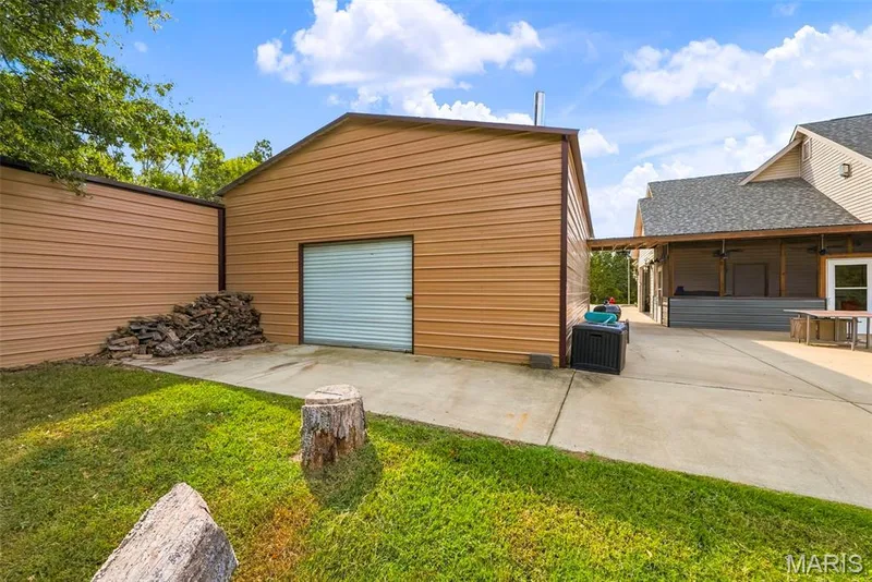 Rear access to detached garage — 1 Priority Drive N, Wentzville, MO 63385