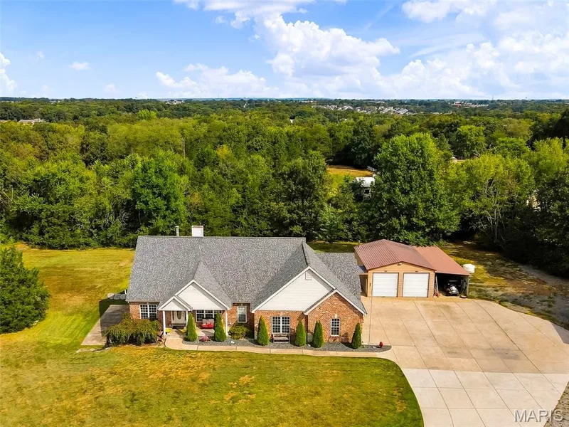 Beauty and nature come together in this private setting — 1 Priority Drive N, Wentzville, MO 63385