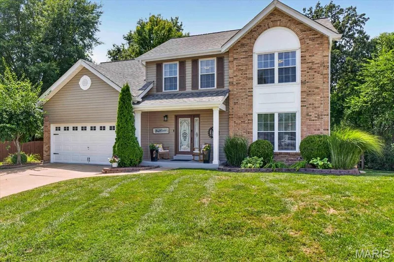 303 Whispering Woods Drive, St Peters, MO — listing photo 1