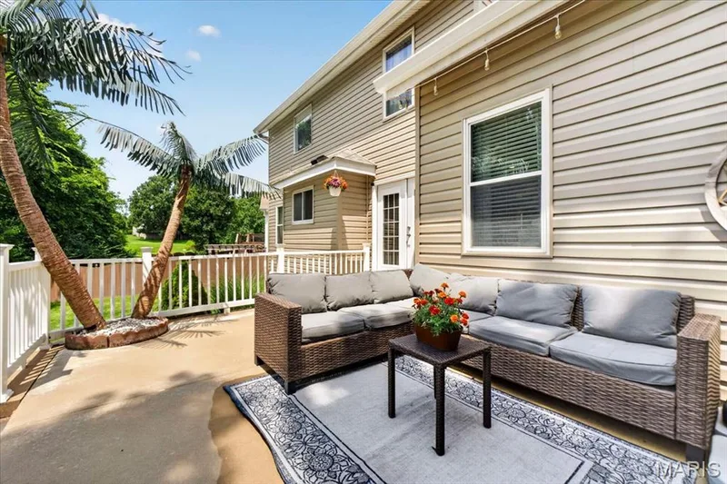 Perfect for entertaining, relaxing and enjoying the view! — 303 Whispering Woods Drive, St Peters, MO 63304