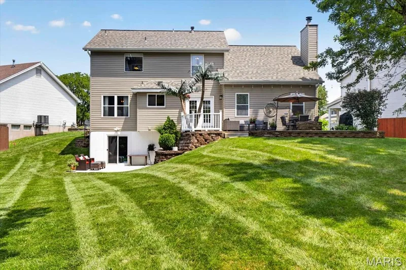 WOW - what an amazing yard! — 303 Whispering Woods Drive, St Peters, MO 63304
