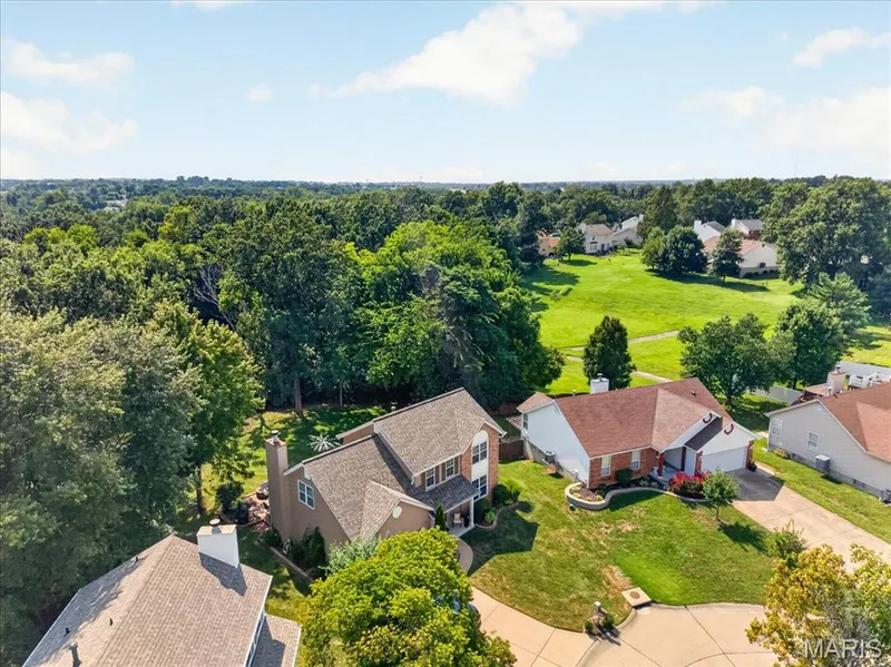 Beautiful Setting! — 303 Whispering Woods Drive, St Peters, MO 63304