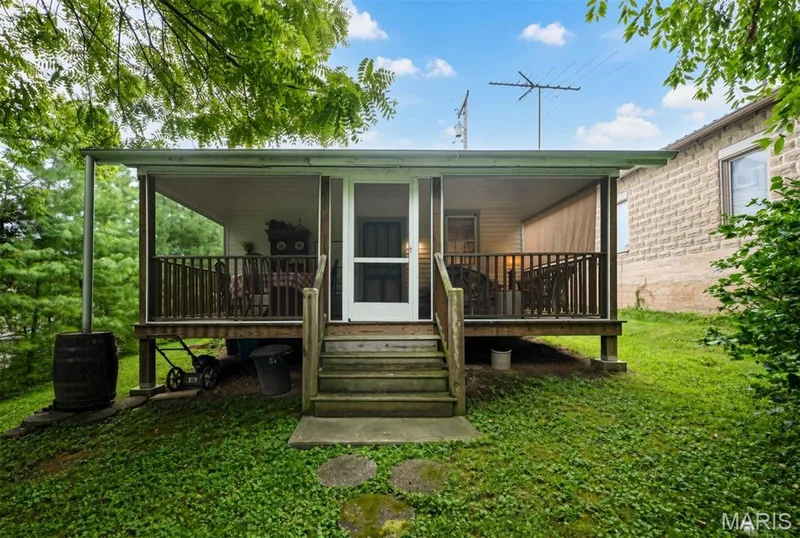 Rear of The Cottage — 215 Jackson Street, Augusta, MO 63332