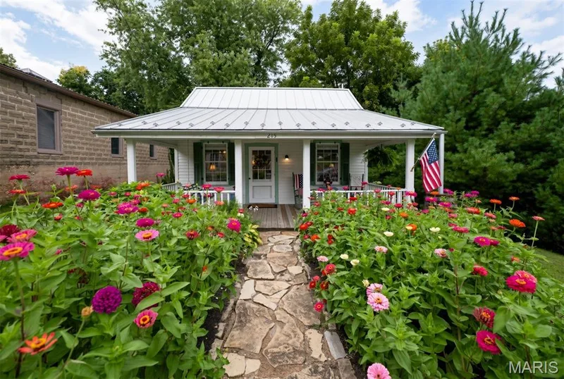 215 Jackson Street, Augusta, MO — listing photo 1