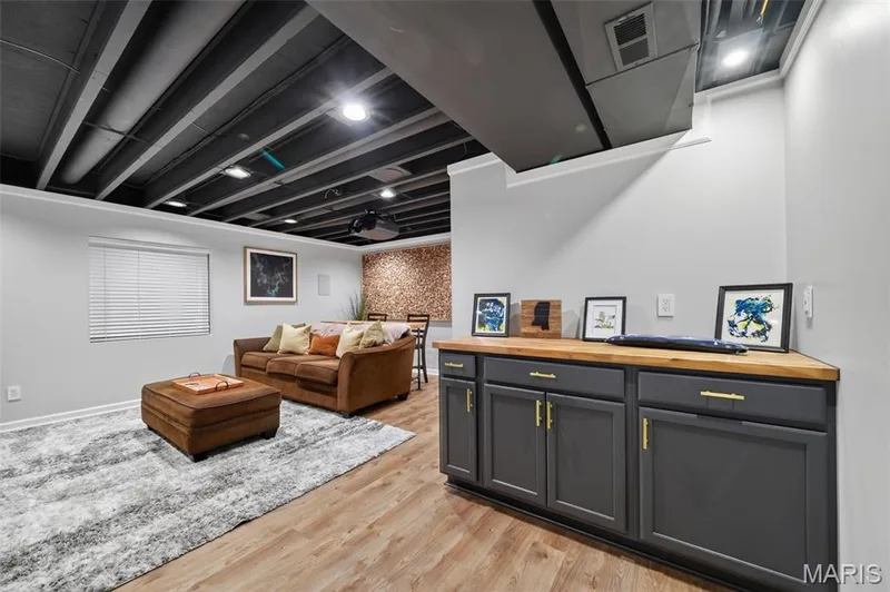 Line up the snacks, grab a drink & get cozy for movie nights! — 3120 Bentwater Place, St Charles, MO 63301