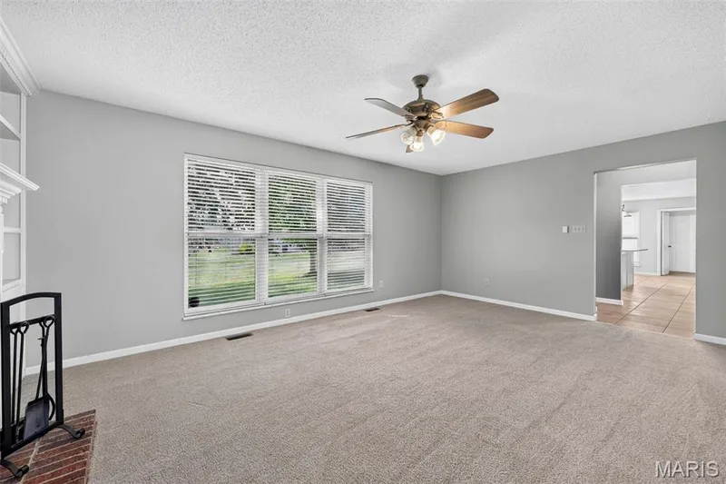 305 Highgrove Place Drive, O'Fallon, MO 63366 — listing photo 11 of 49