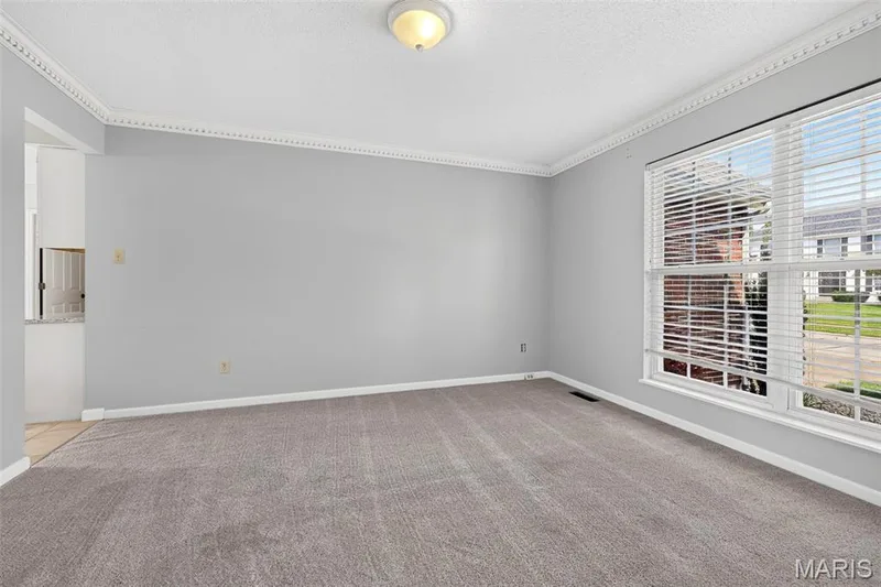 305 Highgrove Place Drive, O'Fallon, MO 63366 — listing photo 15 of 49