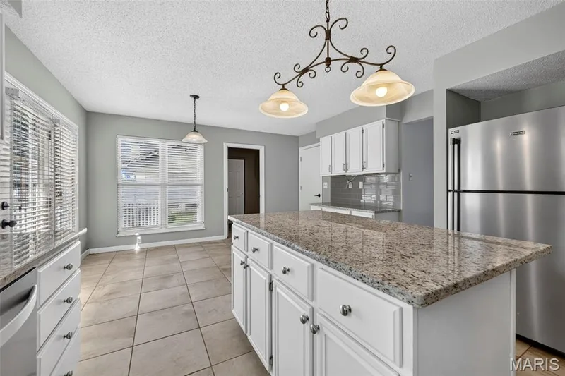305 Highgrove Place Drive, O'Fallon, MO 63366 — listing photo 20 of 49