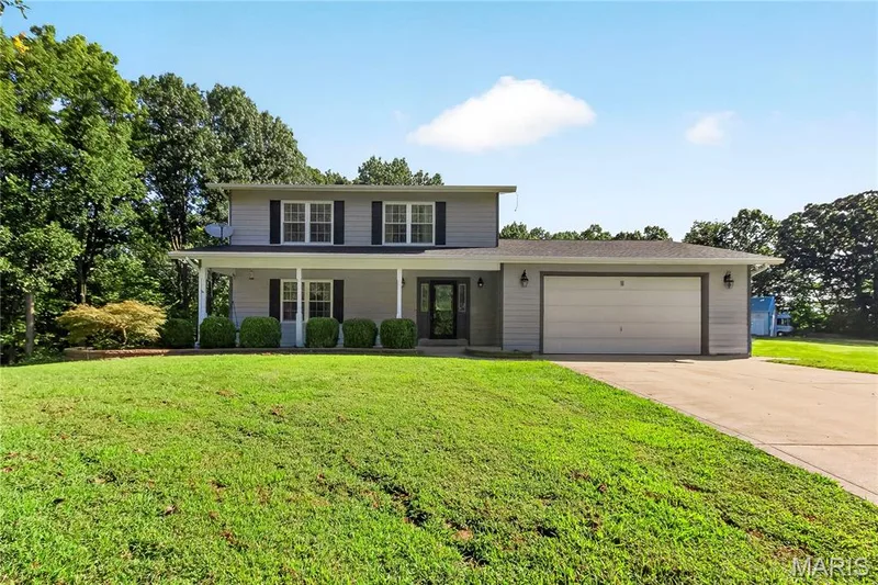 1863 Tamara Court, Wentzville, MO 63385 — listing photo 2 of 78