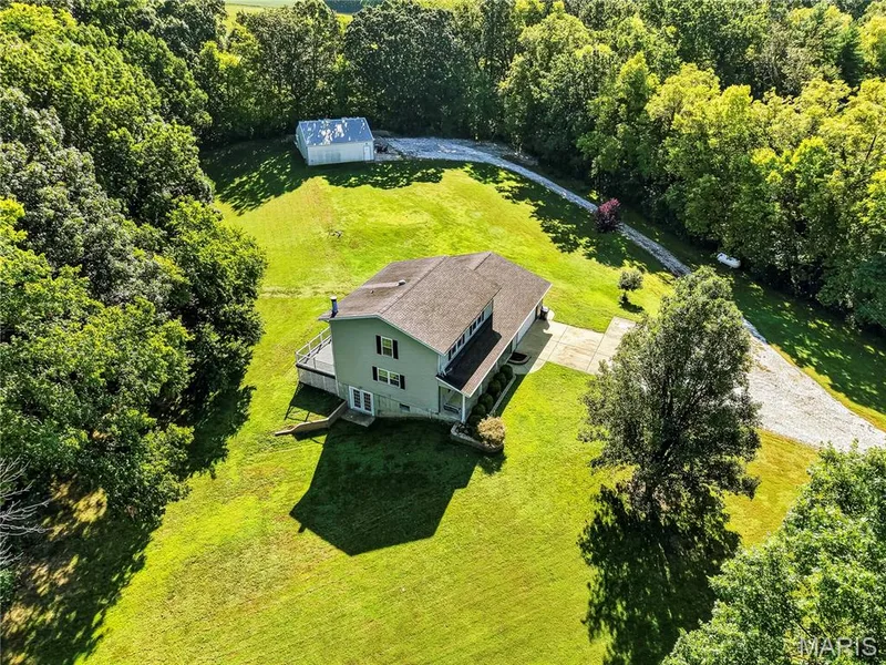 1863 Tamara Court, Wentzville, MO 63385 — listing photo 12 of 78
