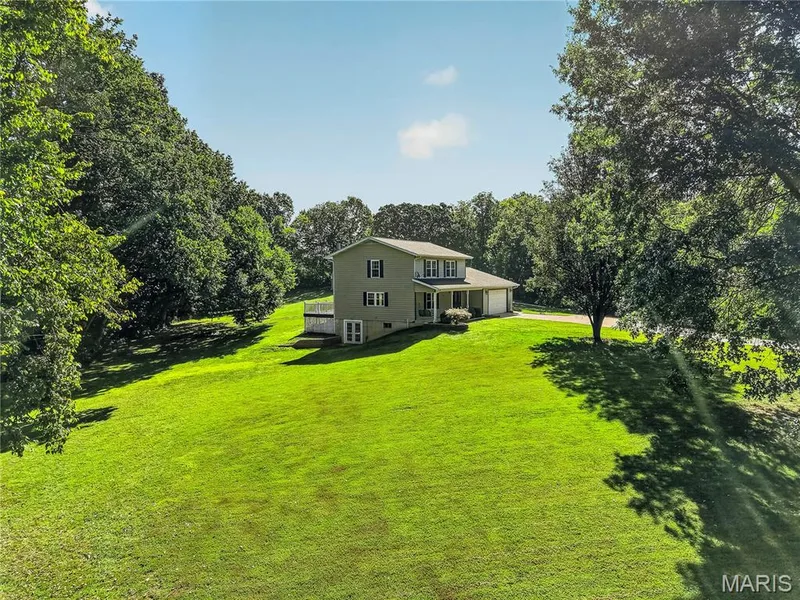 1863 Tamara Court, Wentzville, MO 63385 — listing photo 14 of 78