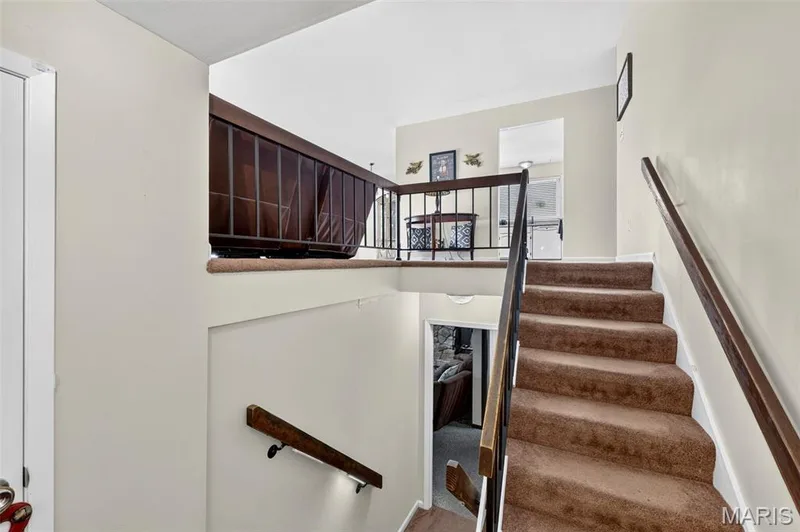 113 Barkwood Trails Drive, St Peters, MO 63376 — listing photo 2 of 35