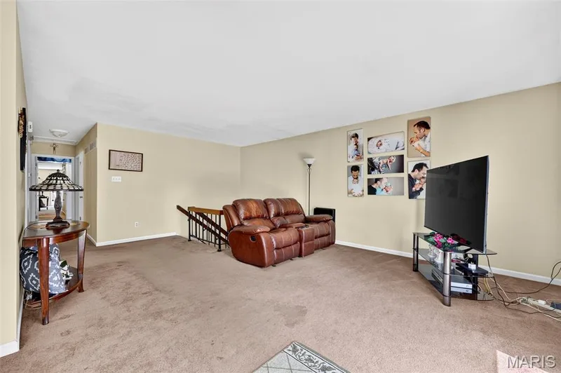 113 Barkwood Trails Drive, St Peters, MO 63376 — listing photo 5 of 35