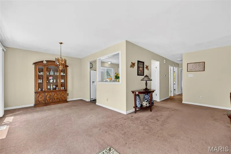 113 Barkwood Trails Drive, St Peters, MO 63376 — listing photo 7 of 35