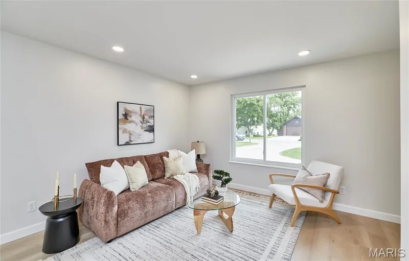 167 Rue Grand Drive, Lake St. Louis, MO 63367 — listing photo 6 of 44