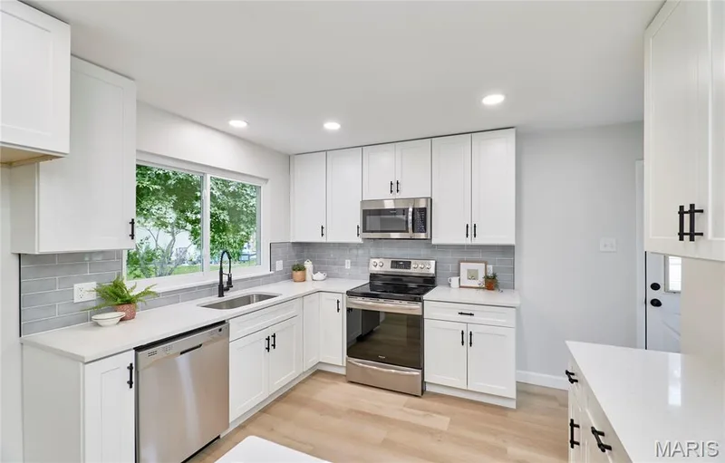 167 Rue Grand Drive, Lake St. Louis, MO 63367 — listing photo 15 of 44