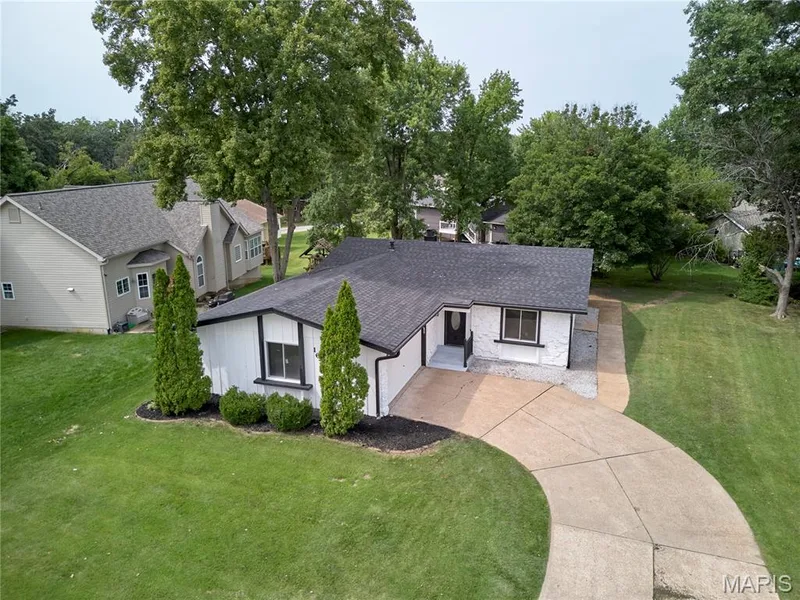 167 Rue Grand Drive, Lake St. Louis, MO 63367 — listing photo 31 of 44