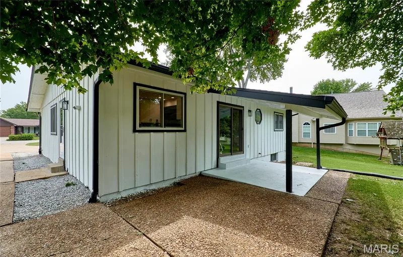 167 Rue Grand Drive, Lake St. Louis, MO 63367 — listing photo 35 of 44