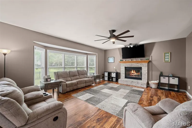 771 Avondale Drive, St Peters, MO 63376 — listing photo 13 of 51