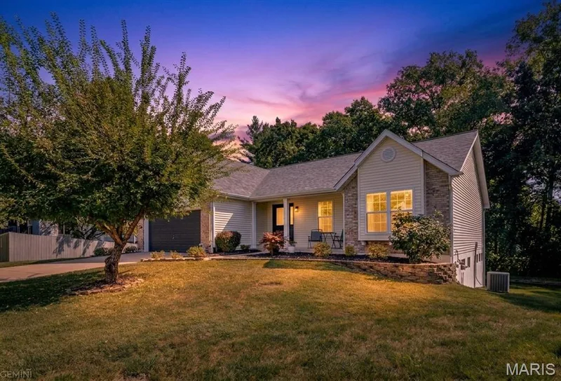 42 Arborshadow Court, St Peters, MO β listing photo 1