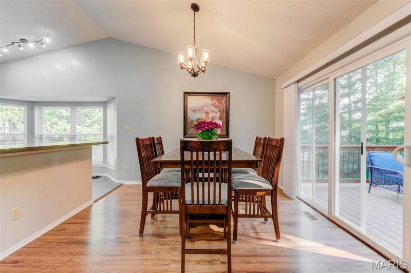 42 Arborshadow Court, St Peters, MO 63376 — listing photo 7 of 45