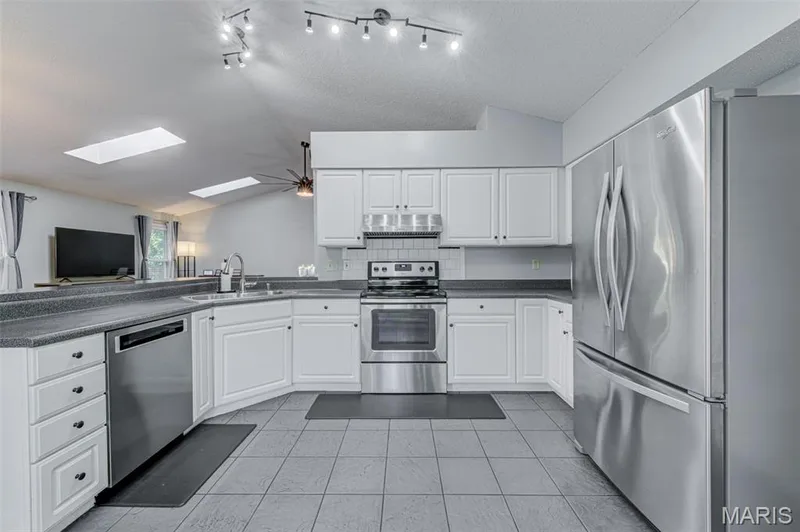 42 Arborshadow Court, St Peters, MO 63376 — listing photo 11 of 45