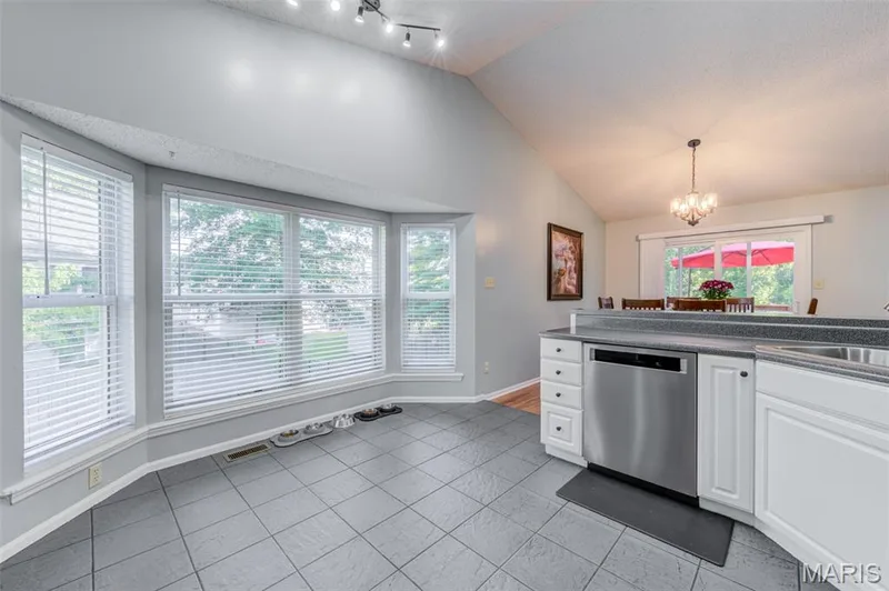 42 Arborshadow Court, St Peters, MO 63376 — listing photo 12 of 45