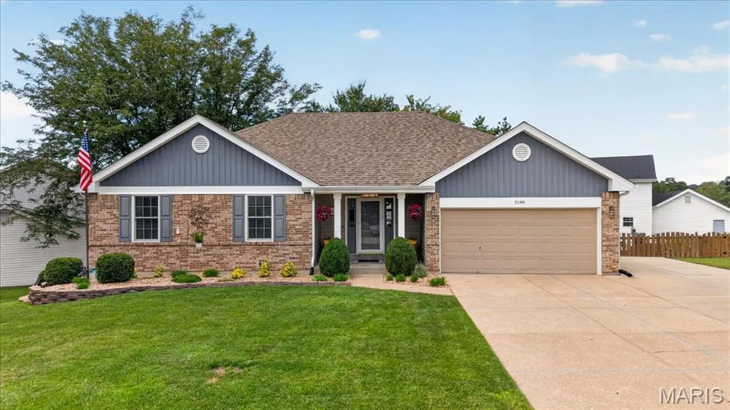3188 Moss Pointe Drive, St Charles, MO 63303 — listing photo 1 of 29