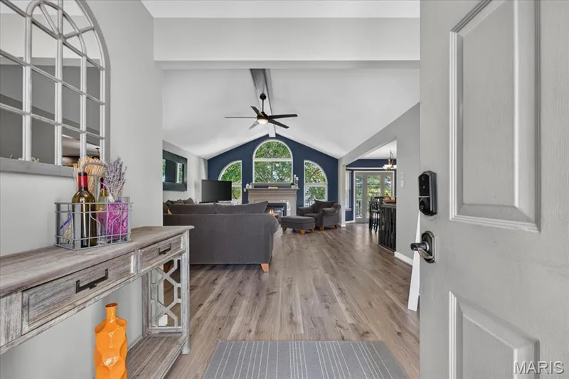 3188 Moss Pointe Drive, St Charles, MO 63303 — listing photo 3 of 29