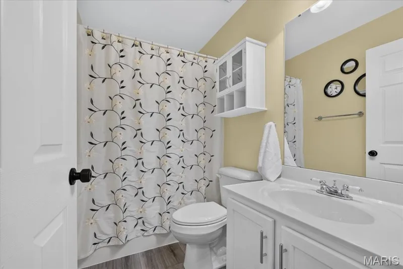 3188 Moss Pointe Drive, St Charles, MO 63303 — listing photo 8 of 29