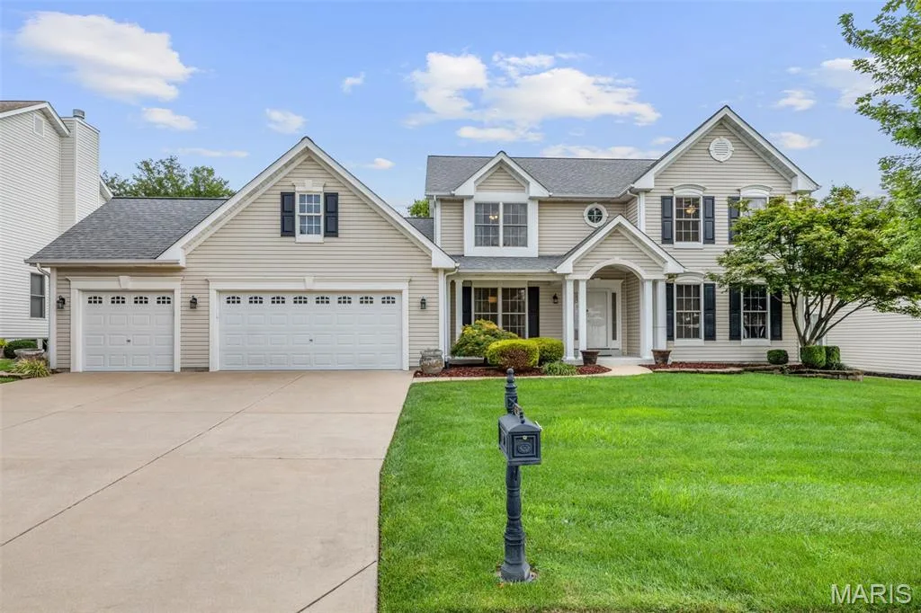 4734 Briarcroft Drive, St Charles, MO 63304 — listing photo 1 of 36