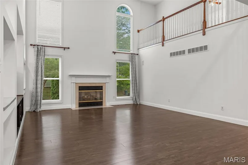 4734 Briarcroft Drive, St Charles, MO 63304 — listing photo 5 of 36