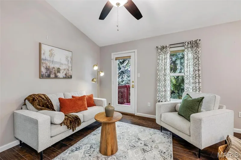404 Cardinal Commons Court, St Peters, MO 63376 — listing photo 9 of 36